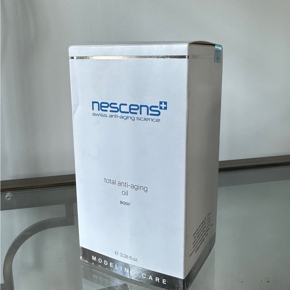 Nescens Total Anti-Aging Body Oil - White Box